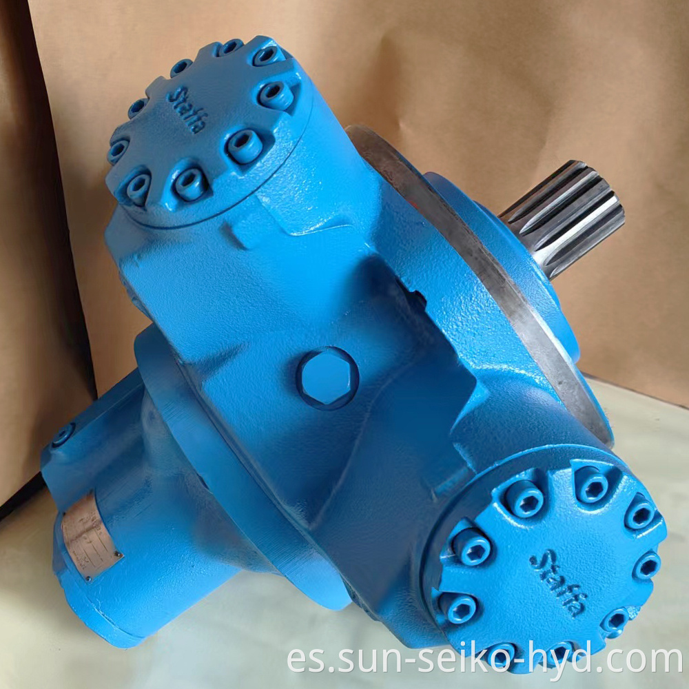 Hydraulic motor with slow speed and large torque